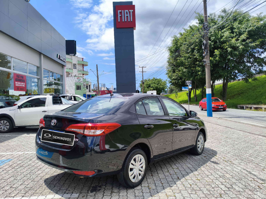 toyota yaris 1.5 16v flex xl multidrive 4p automatico 20253