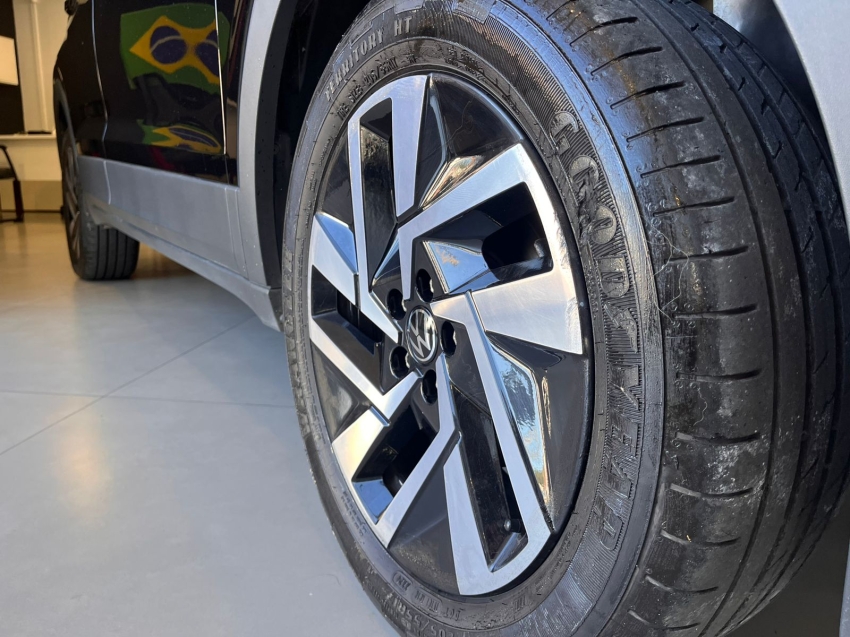 volkswagen t-cross 1.4 250 tsi total flex highline automatico 4p 202512