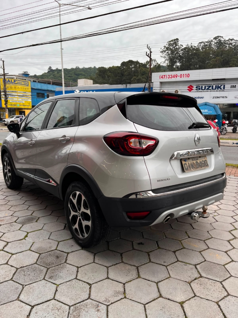renault captur 1.6 16v sce flex intense x-tronic 4p automatico 20185