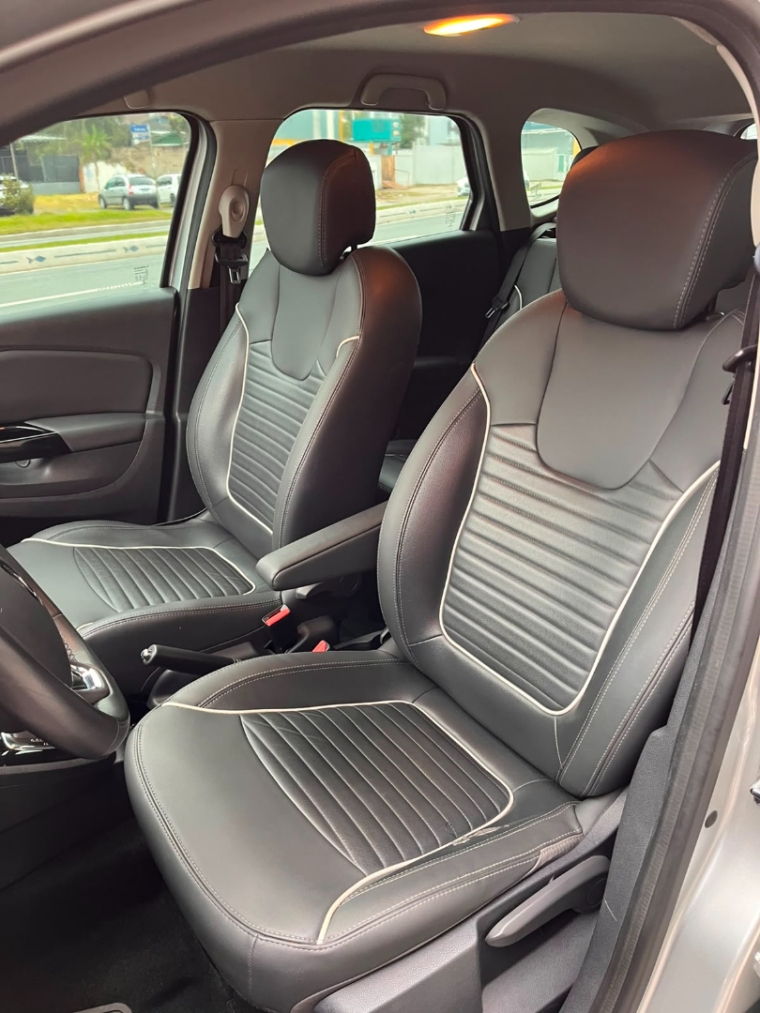 renault captur 1.6 16v sce flex intense x-tronic 4p automatico 201811