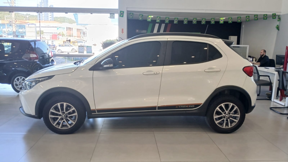 fiat argo 1.3 firefly flex trekking cvt 4p automatico 20257