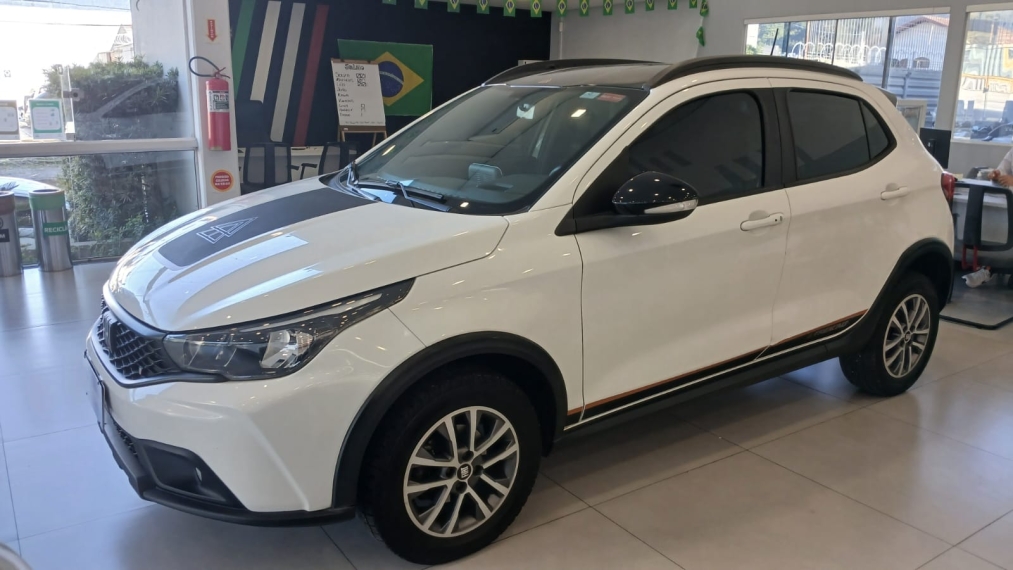 fiat argo 1.3 firefly flex trekking cvt 4p automatico 2025