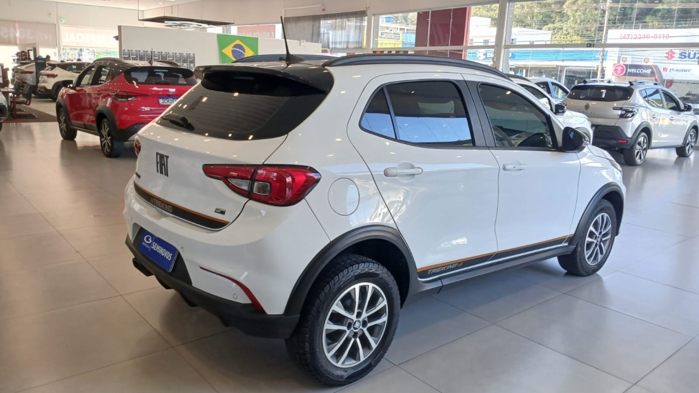 fiat argo 1.3 firefly flex trekking cvt 4p automatico 20253