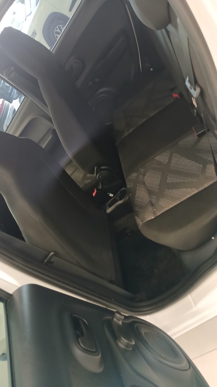 fiat mobi 1.0 evo flex like. manual 4p 202414