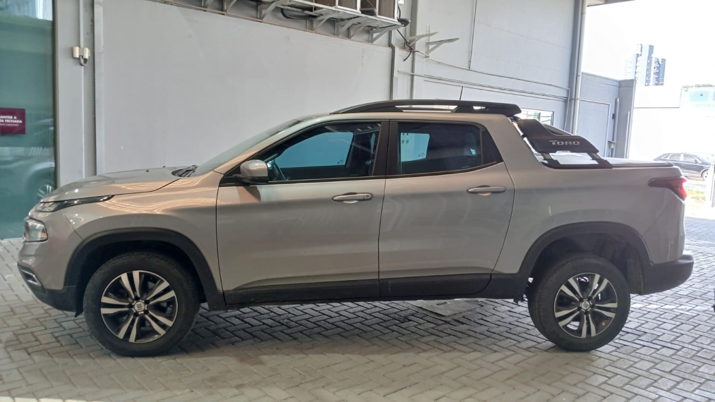 fiat toro 1.3 turbo 270 flex freedom at6 4p automatico 20237