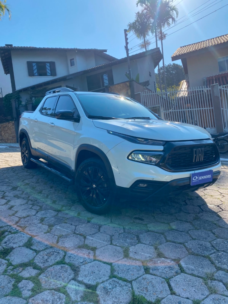 fiat toro 1.3 turbo 270 flex volcano at6 1.0 4p automatico 20244