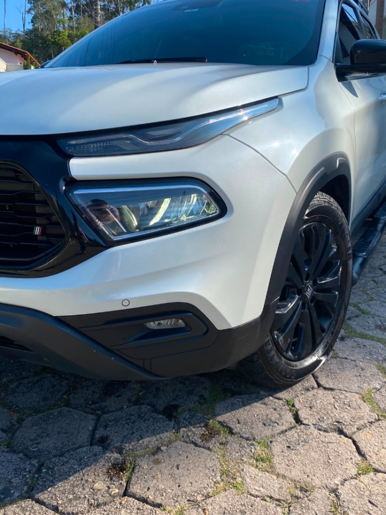 fiat toro 1.3 turbo 270 flex volcano at6 1.0 4p automatico 20242