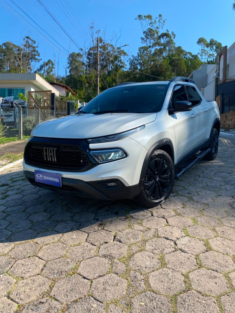 fiat toro 1.3 turbo 270 flex volcano at6 1.0 4p automatico 20241