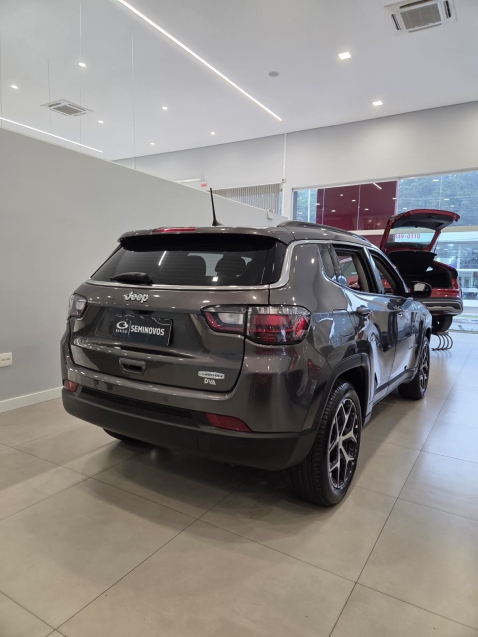 jeep compass 1.3 t270 turbo flex longitude at6 4p automatico 20264