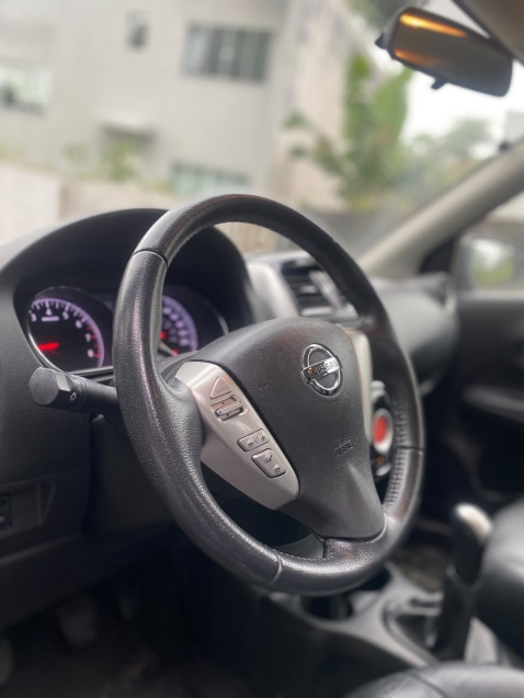nissan versa 1.6 16v flexstart unique 4p manual flex 201611
