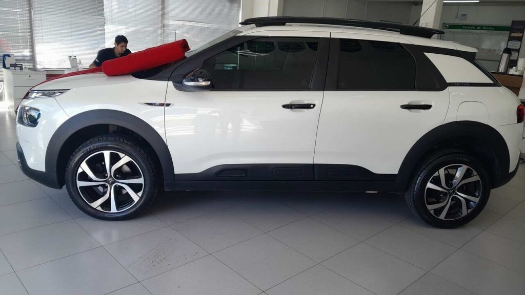 citroen c4 cactus 1.6 thp flex shine pack eat6 4p automatico 2019