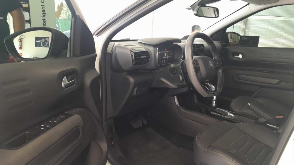 citroen c4 cactus 1.6 thp flex shine pack eat6 4p automatico 2019