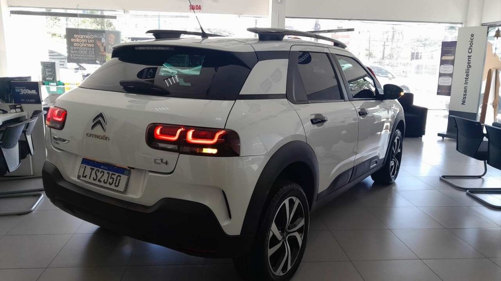 citroen c4 cactus 1.6 thp flex shine pack eat6 4p automatico 2019