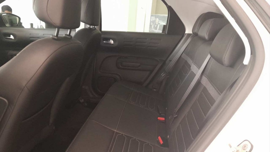 citroen c4 cactus 1.6 thp flex shine pack eat6 4p automatico 2019