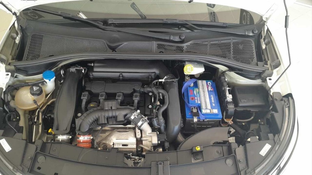 citroen c4 cactus 1.6 thp flex shine pack eat6 4p automatico 2019