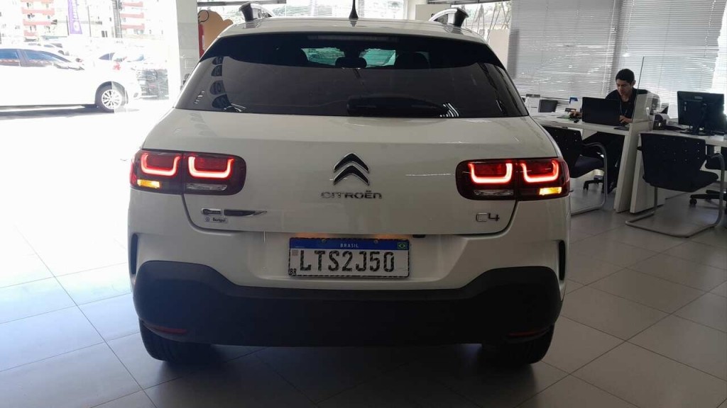 citroen c4 cactus 1.6 thp flex shine pack eat6 4p automatico 2019