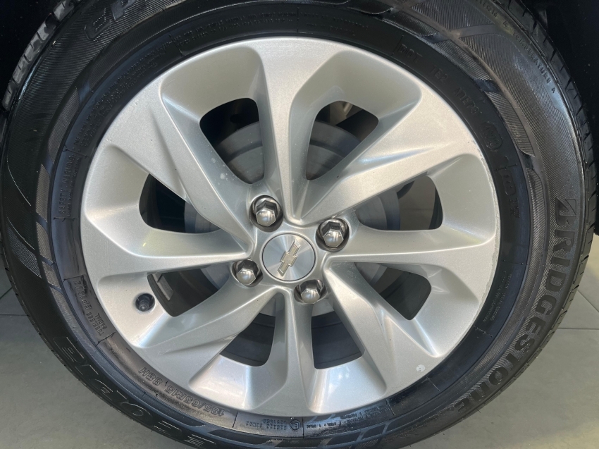 chevrolet onix 1.0 flex lt manual 2023