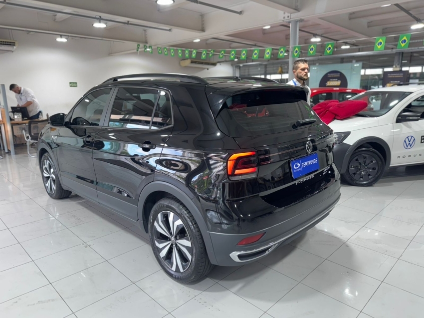 volkswagen t-cross 1.0 200 tsi total flex comfortline automatico 4p 2024