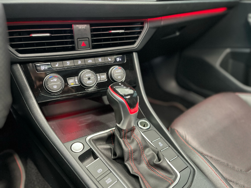 volkswagen jetta 2.0 350 tsi gasolina gli dsg 4p semiautomatico 2024