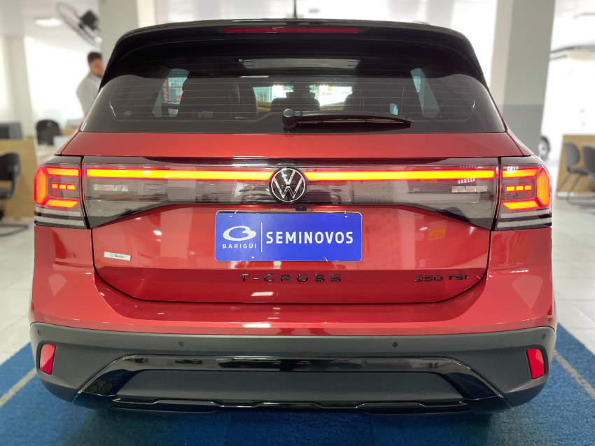 volkswagen t-cross 1.4 250 tsi total flex highline automatico 4p 2025