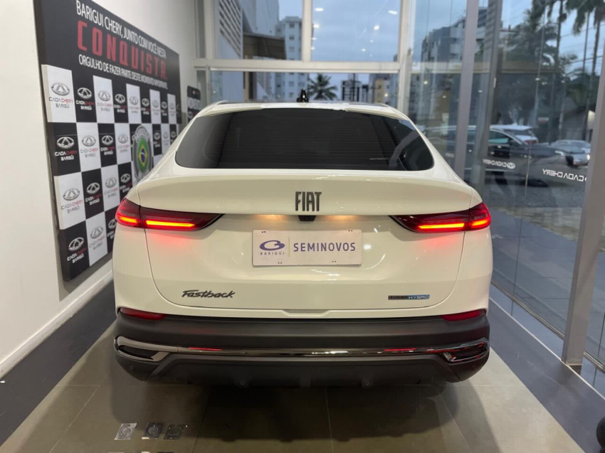 fiat fastback 1.0 turbo 200 hybrid audace cvt flex 4p automatico 2025
