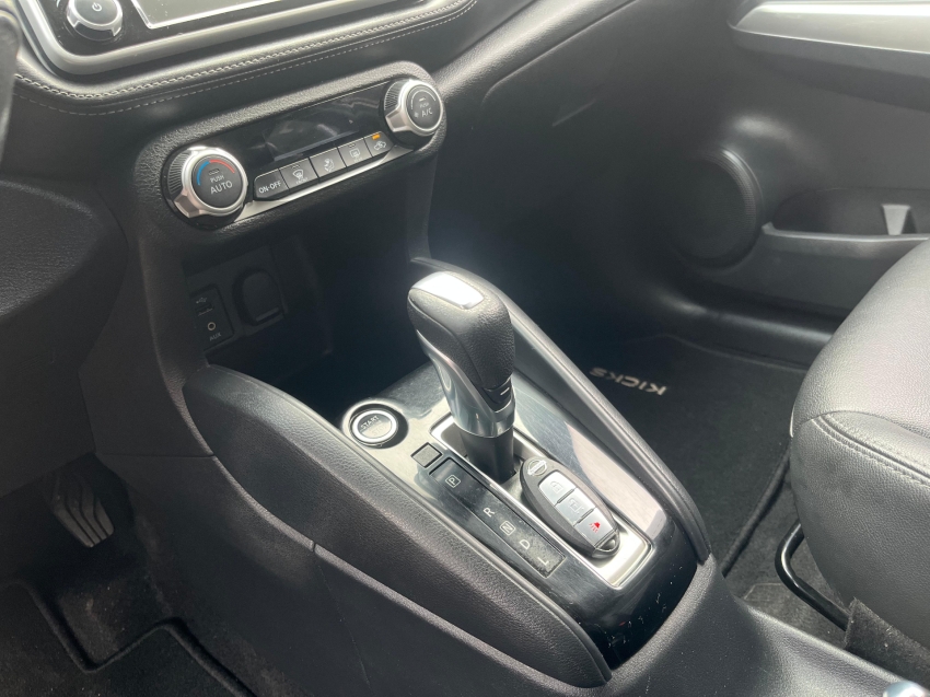 nissan kicks 1.6 16v flexstart sl 4p xtronic flex automatico 2020