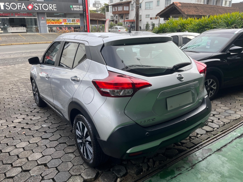 nissan kicks 1.6 16v flexstart sl 4p xtronic flex automatico 2020