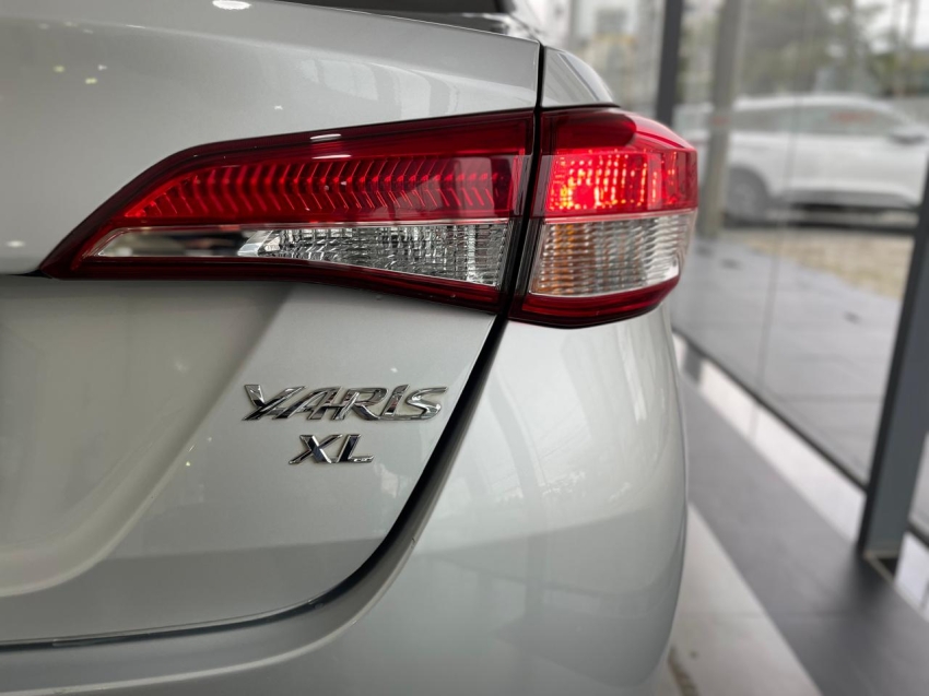 toyota yaris 1.5 16v flex sedan xl plus connect multidrive 4p automatico 2021