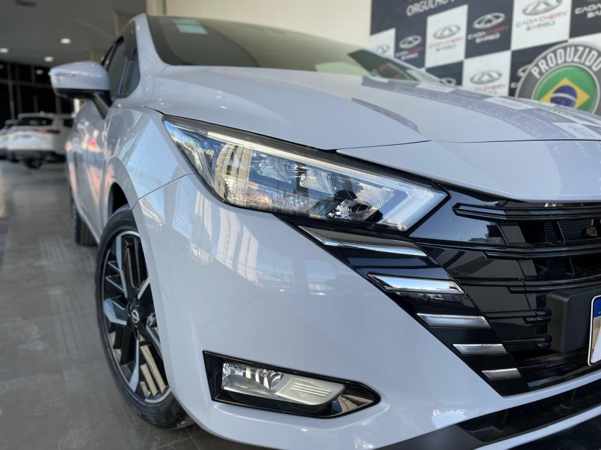 nissan versa 1.6 16v flex exclusive xtronic 4p automatico 2025