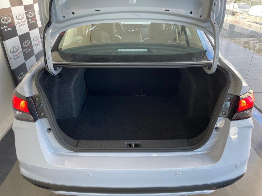 nissan versa 1.6 16v flex exclusive xtronic 4p automatico 2025