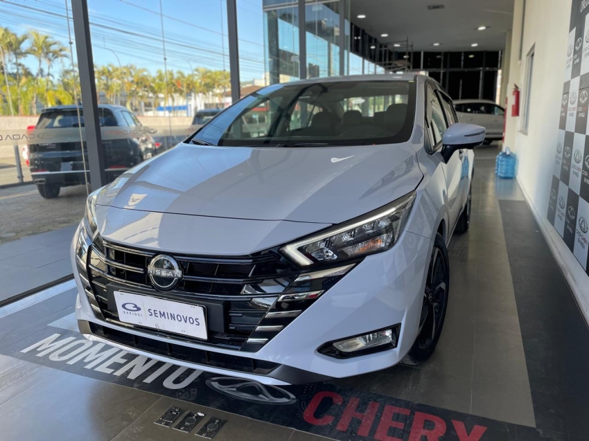nissan versa 1.6 16v flex exclusive xtronic 4p automatico 2025