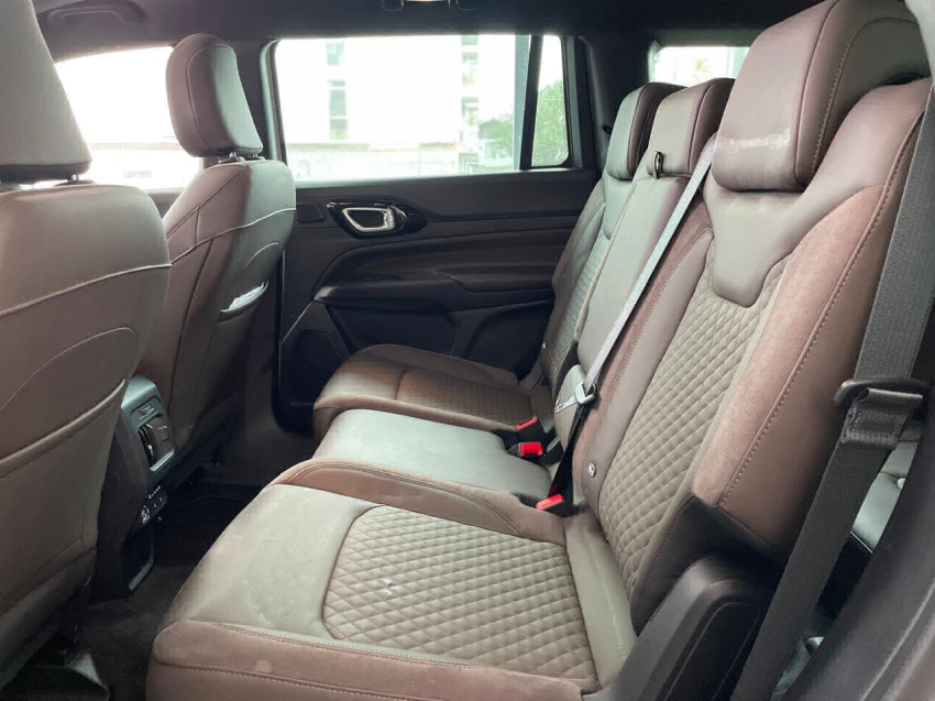 jeep commander 1.3 t270 turbo flex overland at6 4p automatico 2025
