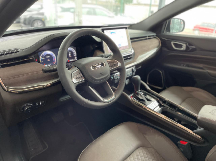 jeep commander 1.3 t270 turbo flex overland at6 4p automatico 2025