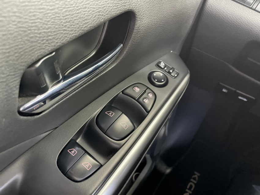 nissan kicks 1.6 16v flexstart exclusive xtronic flex 4p automatico 2022