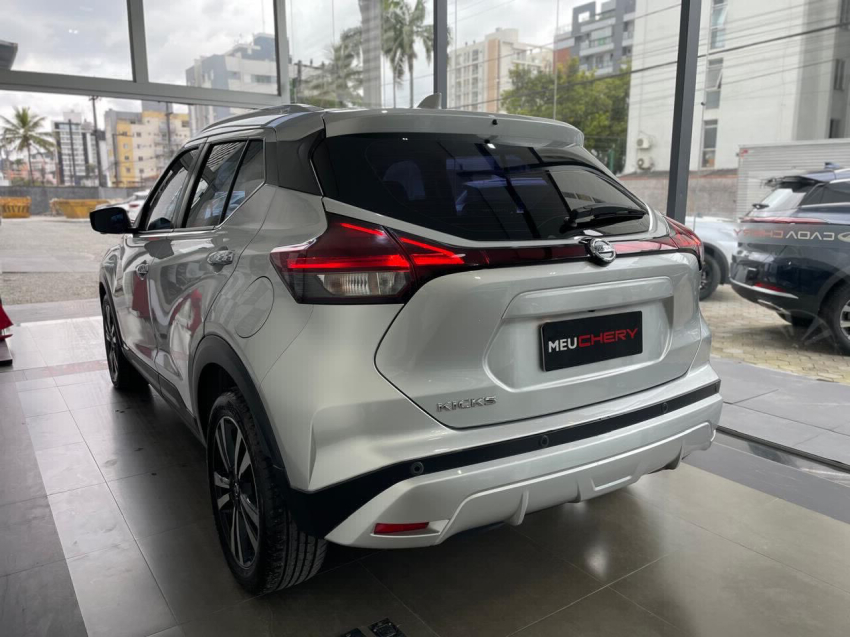 nissan kicks 1.6 16v flexstart exclusive xtronic flex 4p automatico 2022