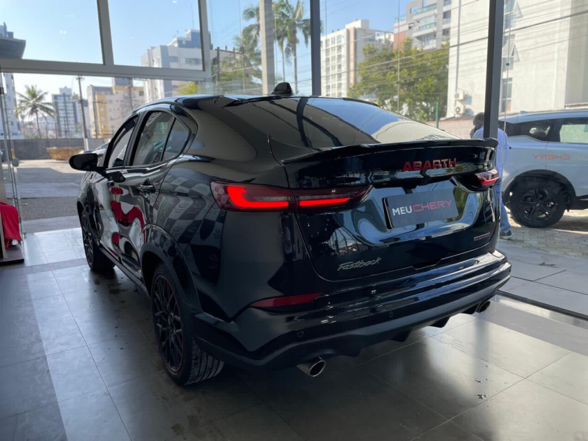 fiat fastback 1.3 turbo 270 flex abarth at6 3p automatico 2024