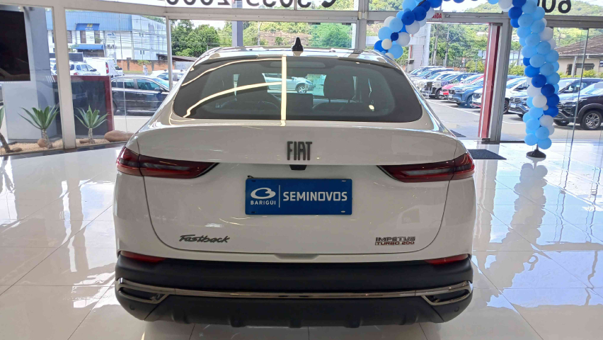 fiat fastback 1.0 turbo 200 flex impetus cvt 4p automatico 2025