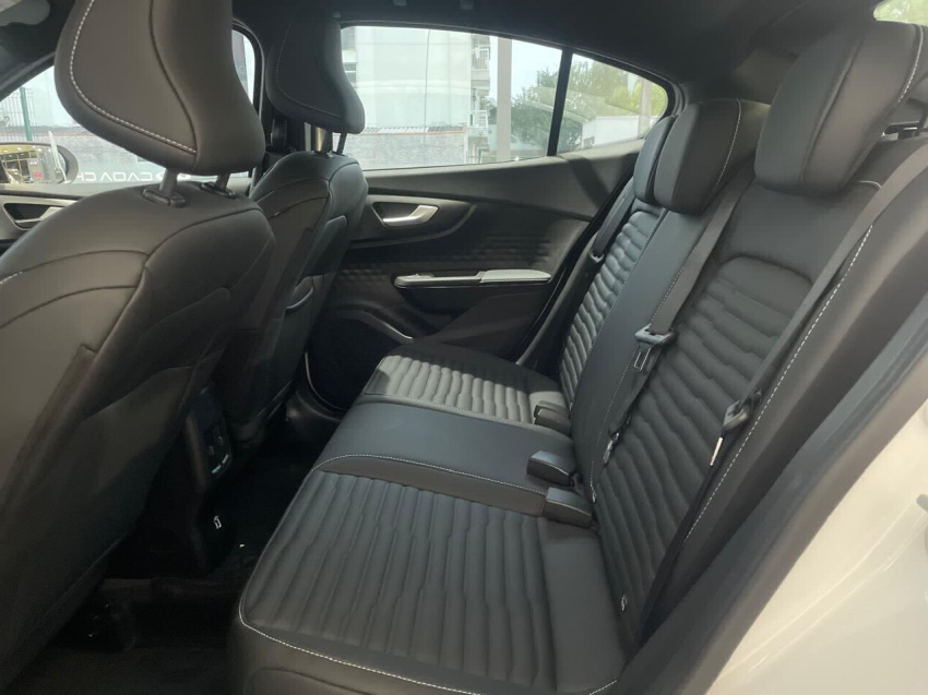 fiat fastback 1.0 turbo 200 flex impetus cvt 4p automatico 2025