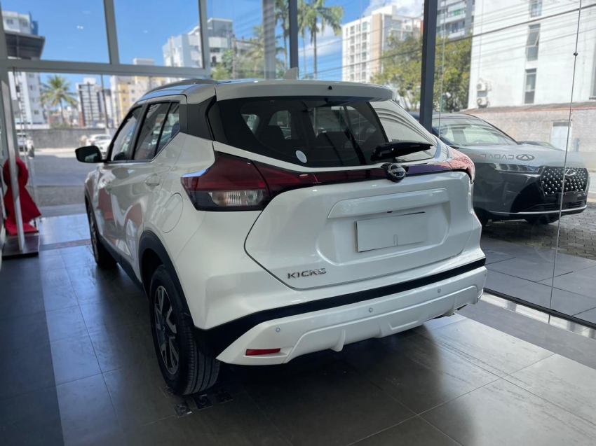 nissan kicks 1.6 16v flexstart sense xtronic flex 4p automatico 2024