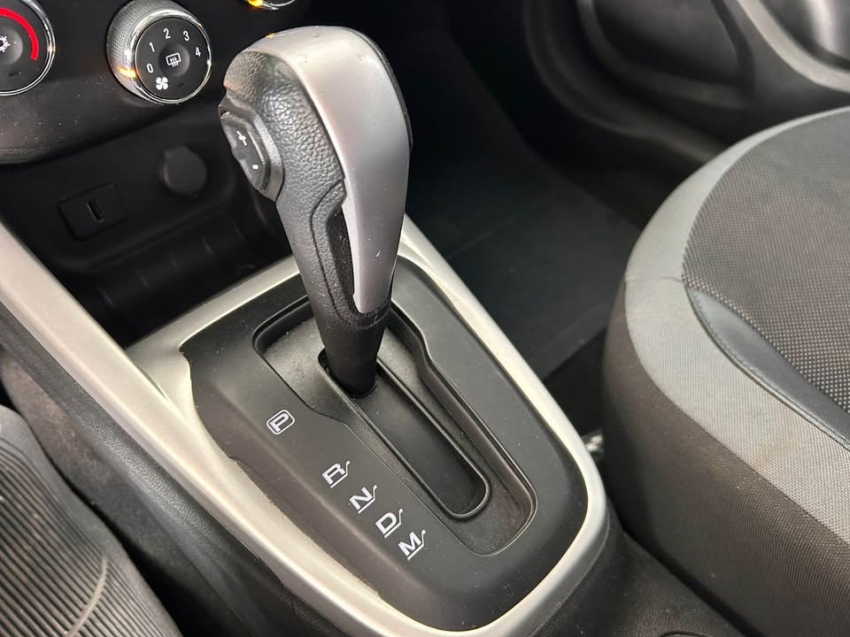 chevrolet onix 1.4 mpfi activ 8v flex 4p automatico 2019