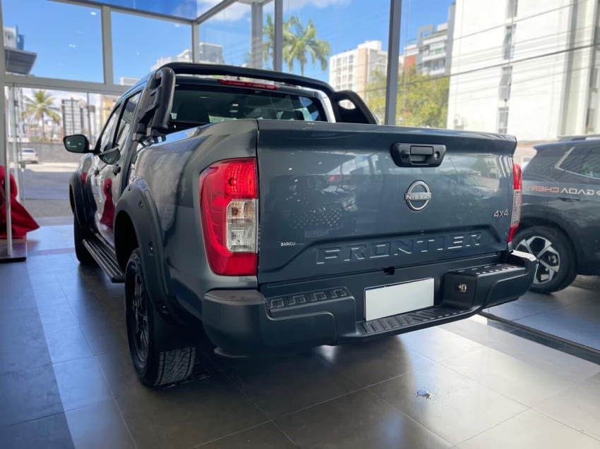 nissan frontier 2.3 16v turbo diesel attack cd 4x4 automatico 4p 2025