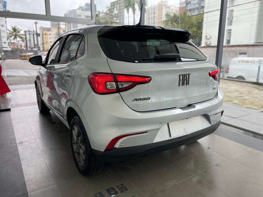 fiat argo 1.3 firefly flex drive cvt 4p automatico 2024