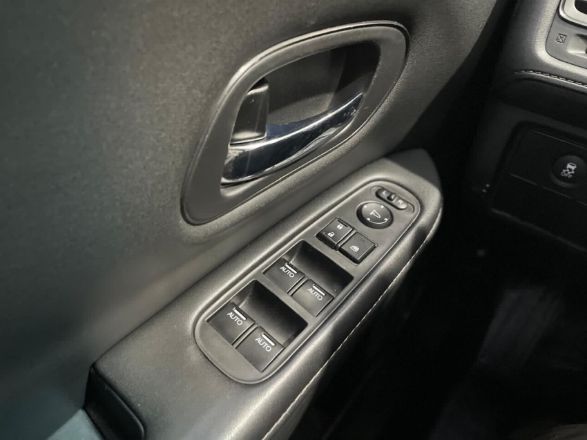 honda hr-v 1.8 16v flex lx 4p automatico 2020