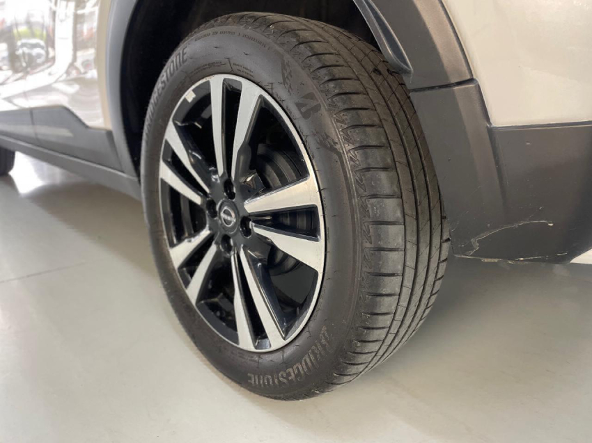 nissan kicks 1.6 16v flexstart exclusive xtronic flex 4p automatico 2024
