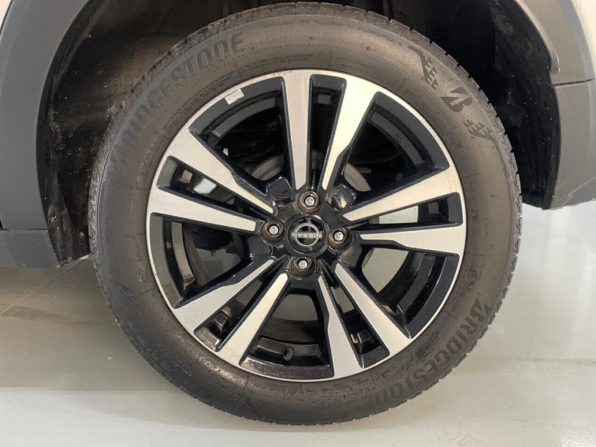 nissan kicks 1.6 16v flexstart exclusive xtronic flex 4p automatico 2024