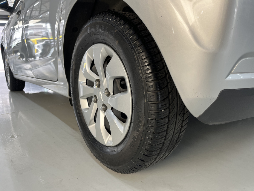 chevrolet onix 1.0 mpfi lt 8v flex 4p manual 9.9 20196