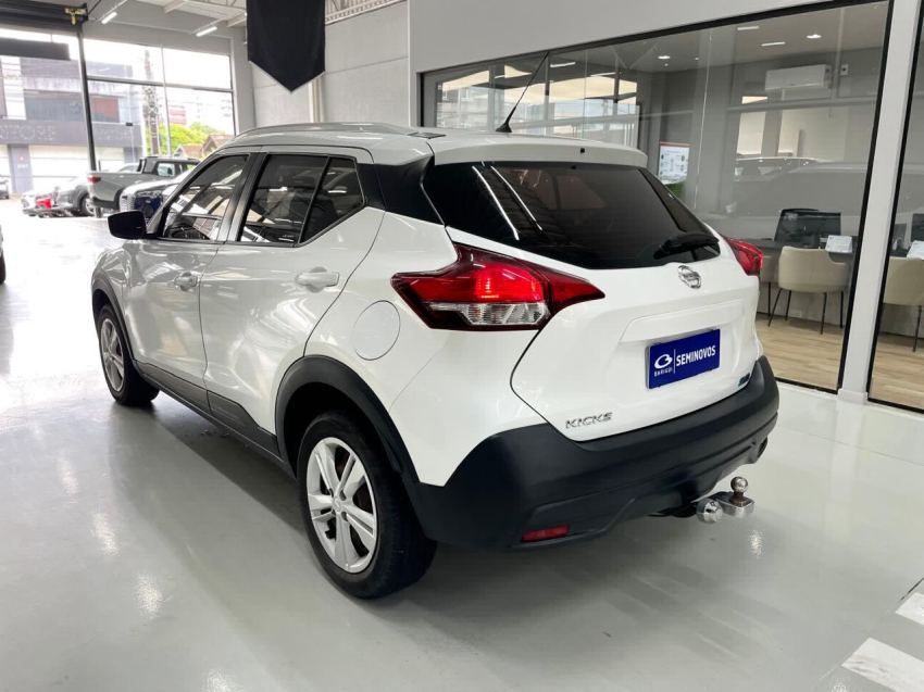 nissan kicks 1.6 16v flexstart s 4p xtronic flex automatico 201810