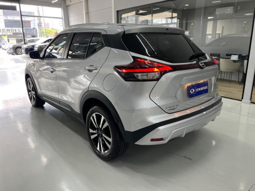 nissan kicks play 1.6 16v flexstart advance plus xtronic flex 4p automatico 20259