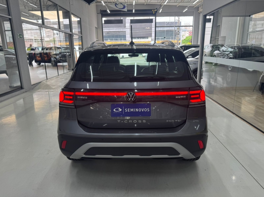 volkswagen t-cross 1.4 250 tsi total flex highline automatico 4p 202513