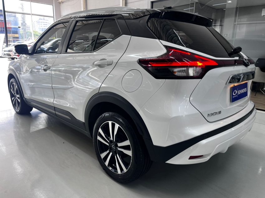 nissan kicks 1.6 16v flexstart exclusive xtronic flex 4p automatico 202417